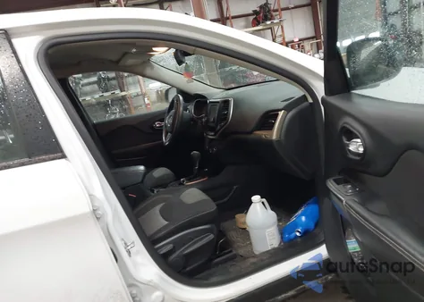 2015 Jeep Cherokee Sport z USA, uszkodzony, nr VIN 1C4PJMABXFW501101